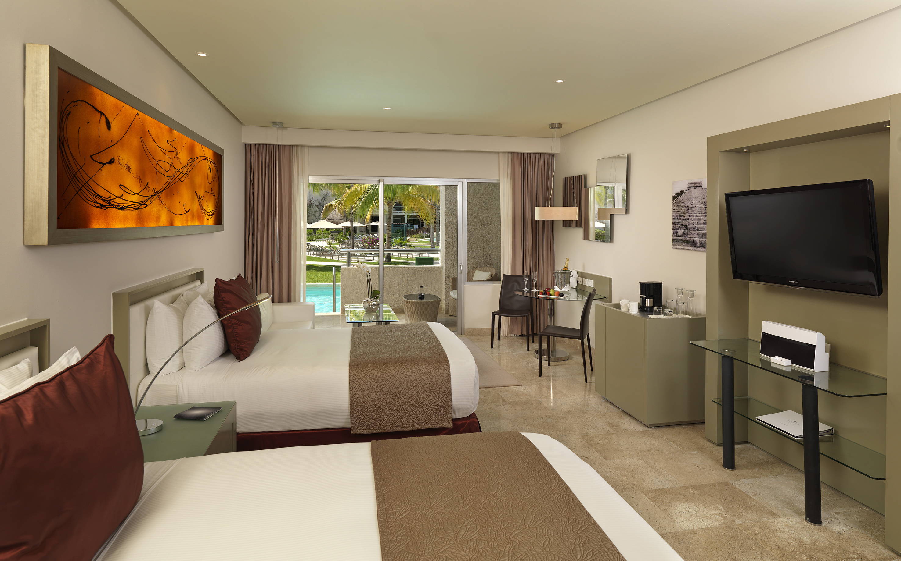 Vue du Paradisus Playa del Carmen Riviera Maya avec plage et architecture contemporaine